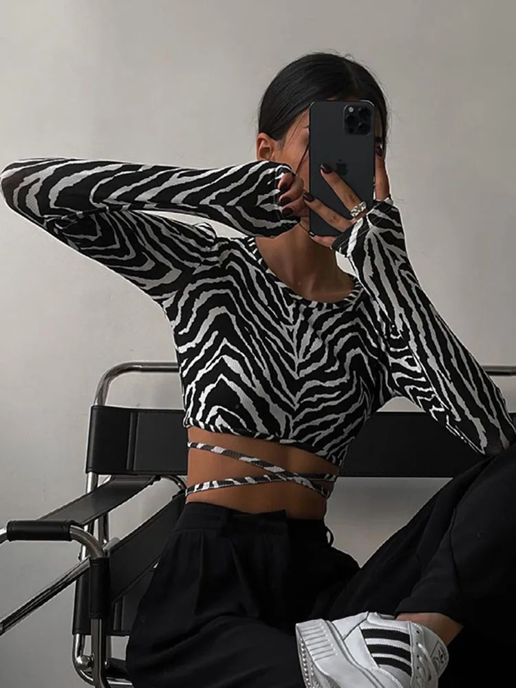 

Sexy Backless Lace ups Pullover Tees Women Autumn Black O-neck Slim Longsleeve Short T-Shirt