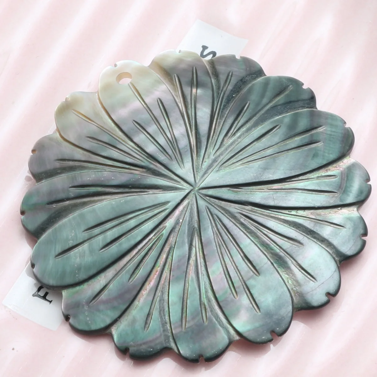 E9 50mm Natural Shell Carved Flower Bead for DIY Brooch Badge Black Mother Pearl Charms Jewelry Hair Clip Making Pendant Decor