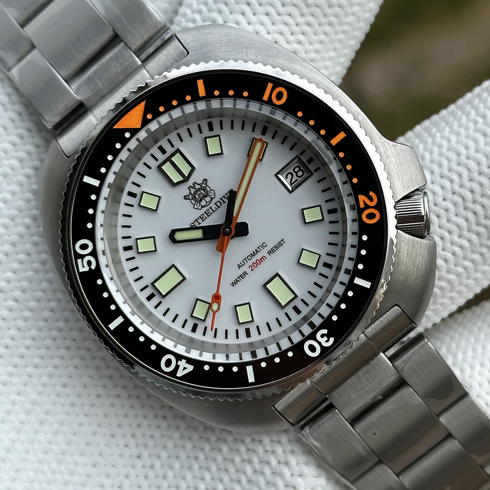 

STEELDIVE SD1970C White Dial Luminous Ceramic Bezel NH35 Automatic Dive Watch Sapphire Glass Mens 200M Waterproof Dive Watches