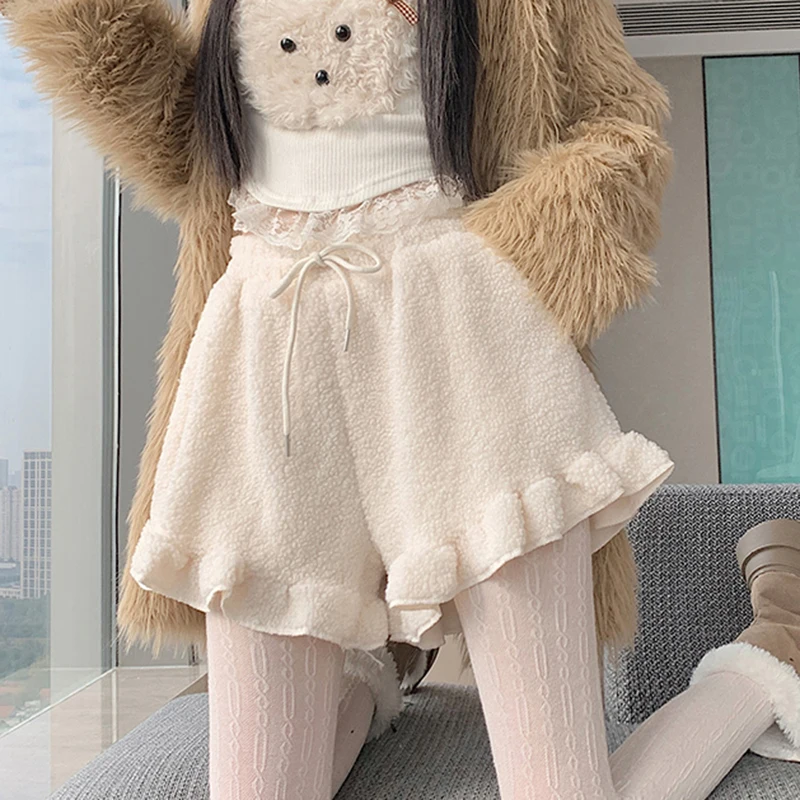 

Милые шорты с оборками, женские осенне-зимние шорты Kawaii с высокой талией на шнуровке, свободные повседневные волосатые винтажные милые широкие шорты в консервативном стиле