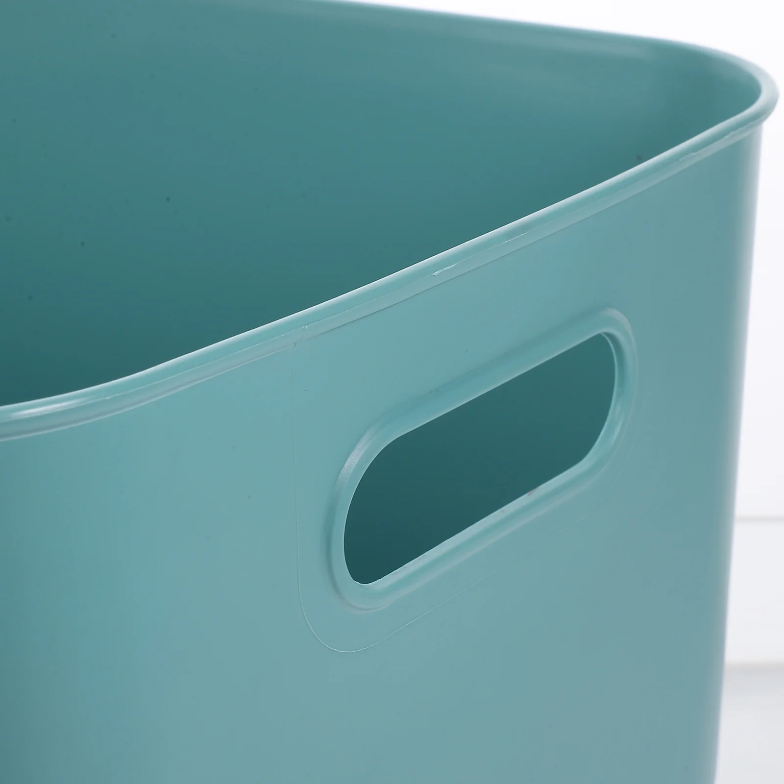 

Large Capacity Plastic Box Lid Household Organizer Stackable Pp Bin Strong Smooth Edge Easy Hold Move Tidy Space-Saving