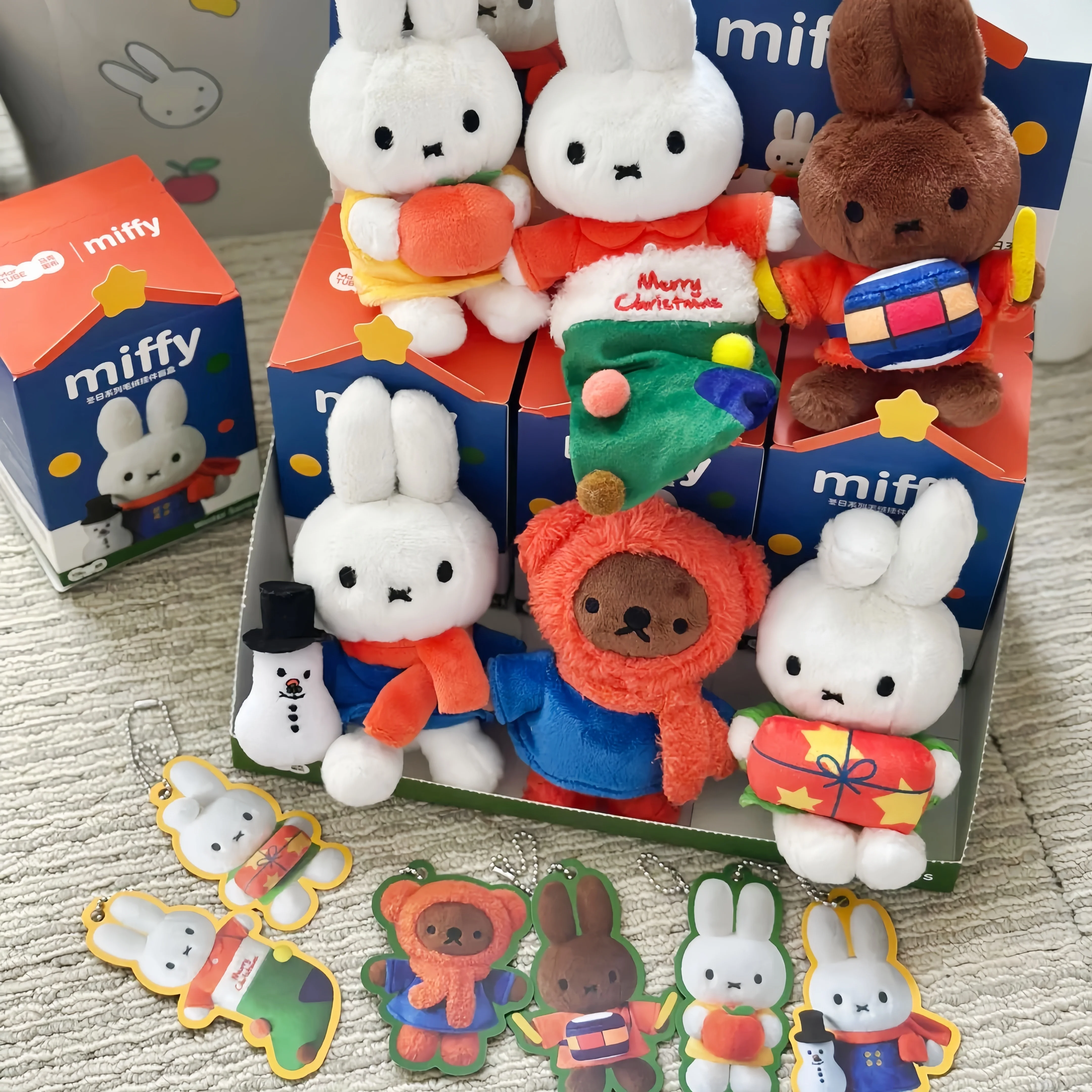 

【In Stock】Official Vipo X Miffy Travel Series Bag Charm, Miffy Bunny Doll - Fashionable Birthday Gift.