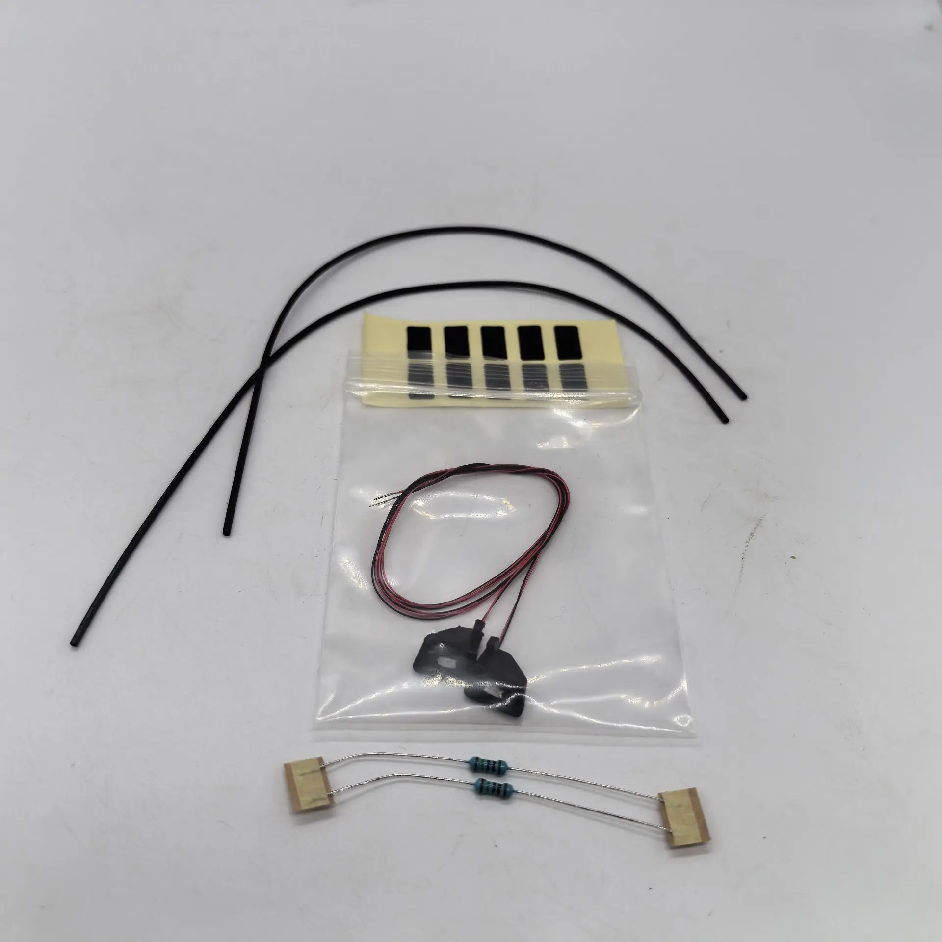 1 Pair LED Front Wheel Eyebrow Lights Yellow Lamp for 1:14 Scale Tamiya RC Truck Tipper DIY Toy Car