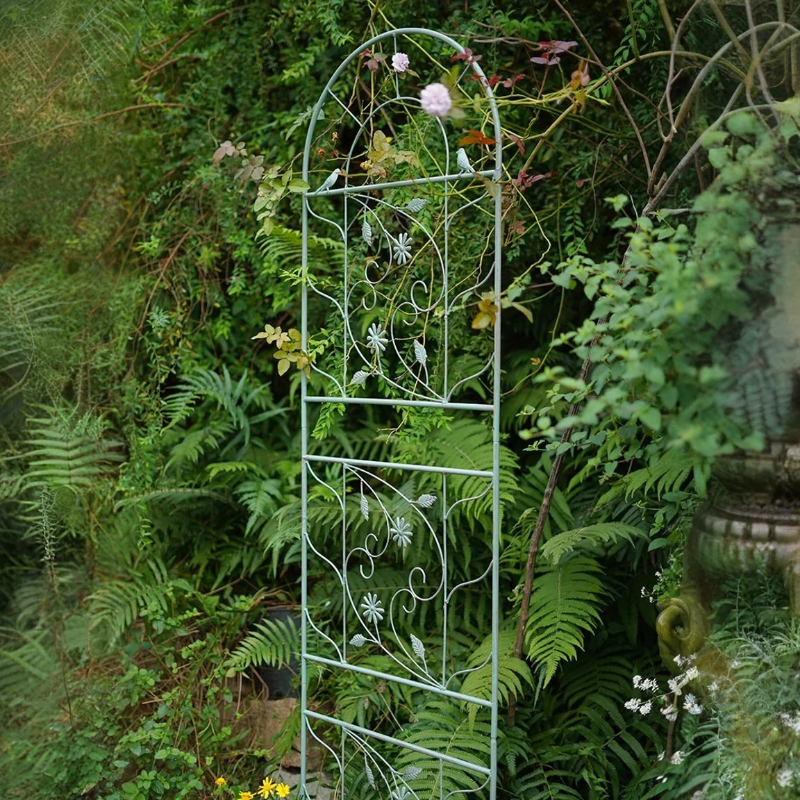 flower support climbing frame garden plant climbing frame 188cm high garden iron plant climbing frame with decorative vine