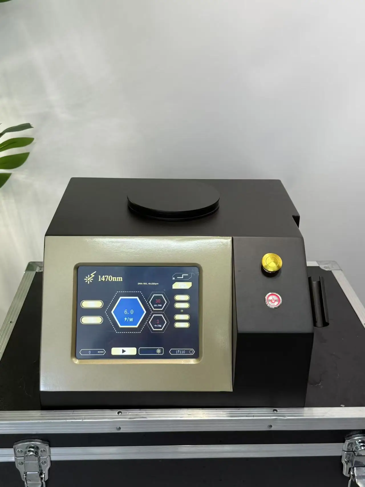 Laser diodowy 980nm 6 w 1 do usuwania naczynek, rogowca, żyłek pajączków, grzybiczych paznokci, lokalnej redukcji tkanki tłuszczowej, fizjoterapii.