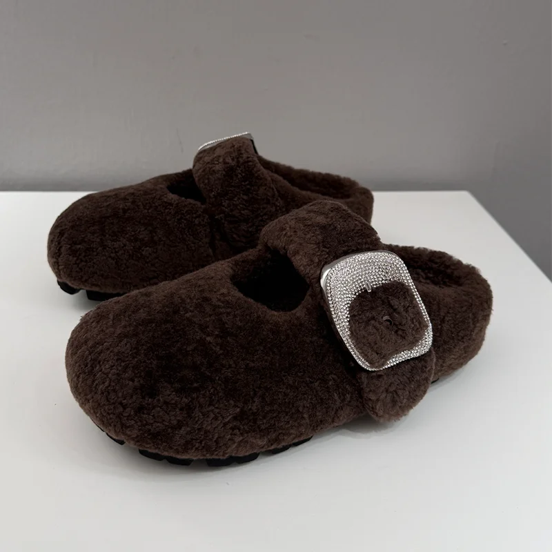 

Меховые женские тапочки на плоской подошве, модные туфли-лодочки с пряжкой, элегантные зимние шлепанцы, новинка 2025, брендовые зимние ботинки, уютные домашние женские ботинки