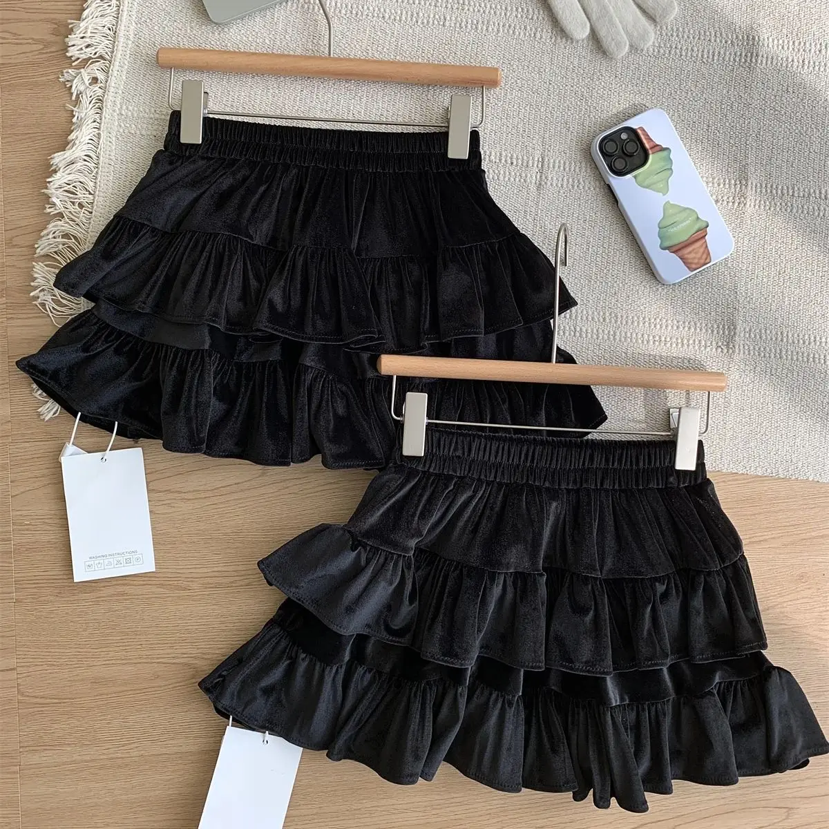 Women Black Gothic A-line Velvet Skirt Vintage Y2k Mini Skirt Harajuku Korean Elegant Skirts Aesthetic 2000s Emo Clothes Summer