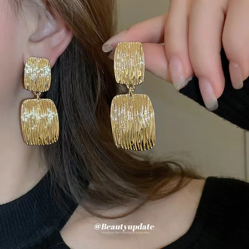 أقراط معدنية مرصعة بالأعلى للنساء ، إبرة من الفضة ، مربعة ، راقية ، فاخرة ، خفيفة ، عصرية