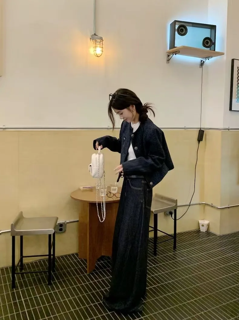 

Шикарные и элегантные женские куртки, женские функциональные модные осенне-зимние полосатые куртки на пуговицах средней длины, белые простые пары, чистые