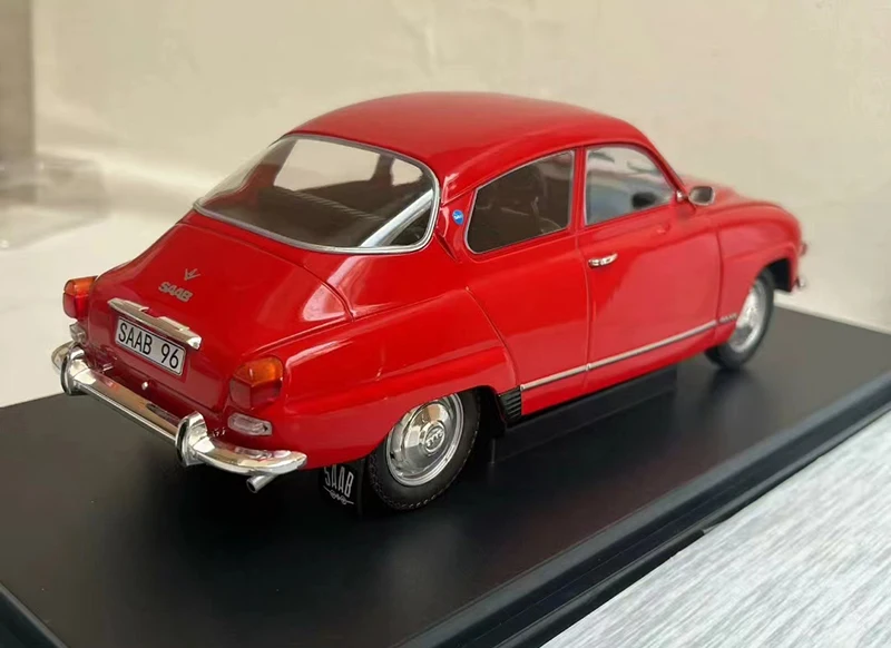 Diecast 1:18 Scale SAAB 96 V4 Car Simulation Alloy Car Model Toy Collectible Gifts Ornaments