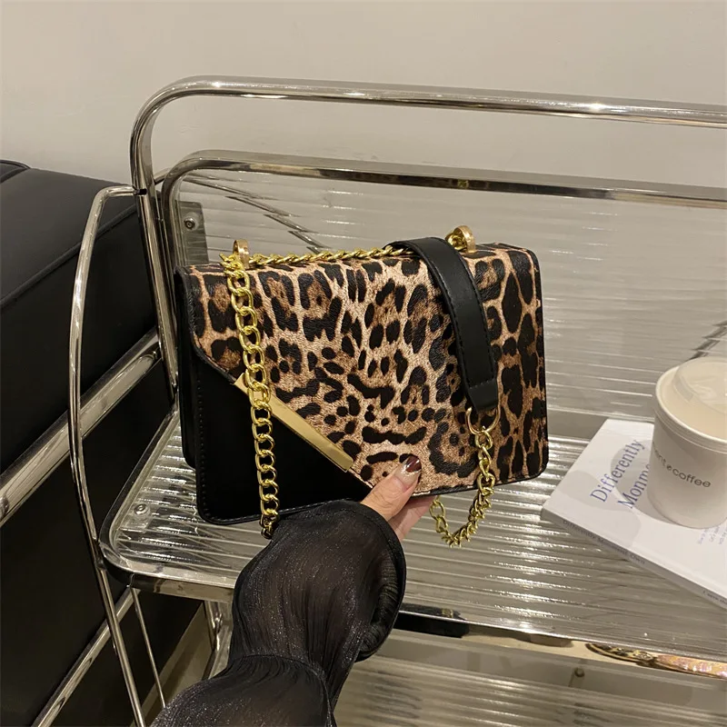 

2025 Fall Winter Leopard Print Chain Bag Trendy Square Shoulder Purse for Women Stylish Crossbody Clutch Instagram Fashion