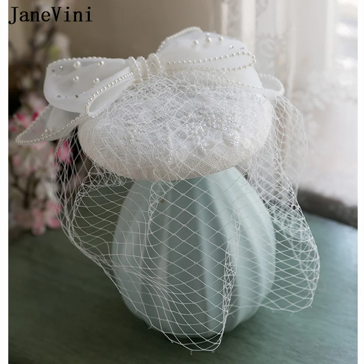 JaneVini 2022 White Sequined Bridal Hat with Pearls Bow Beaded Mesh Veil Wedding Party Bride Hats Haar Accesoires Voor Bruiloft