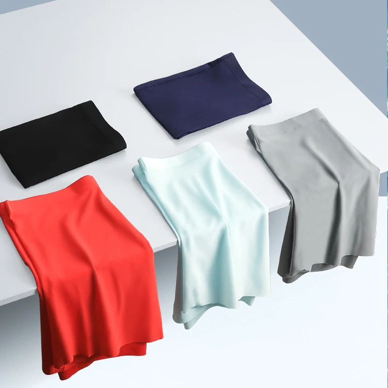 Celana Dalam Pria Boxer Sutra Es 3D Stamping Tanpa Jahitan Tipis Panjang Celana Pendek Olahraga Musim Panas