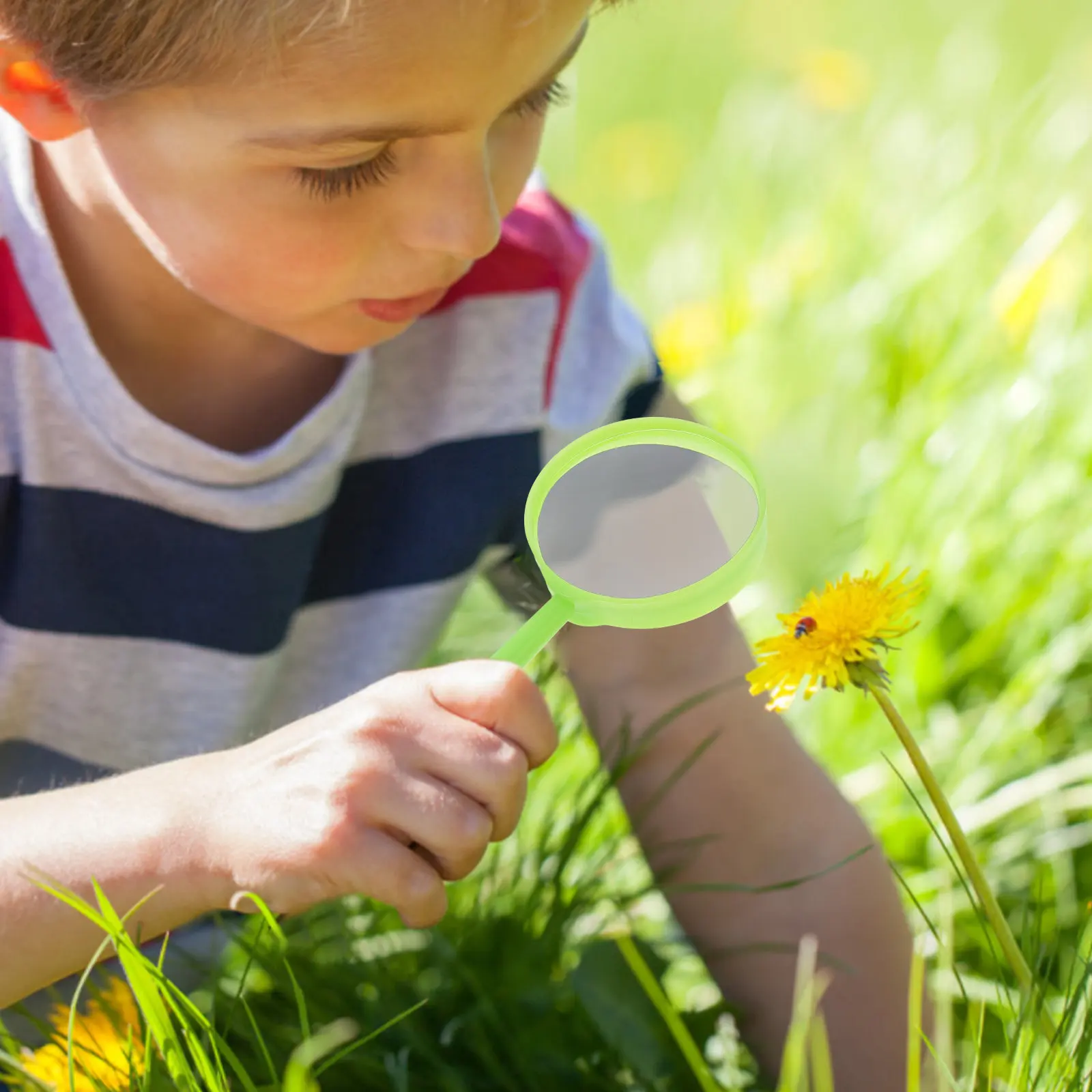 Kids Plastic Magnifying Glass Handheld Reading Magnifier Green for Outdoor Nature Exploration Science Learning Observation