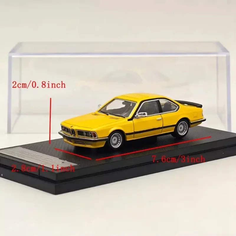 1/64 BMW E24 635 CSI diecast alloy simulation model, children\'s collection of decorative toys, for children\'s holiday gifts.