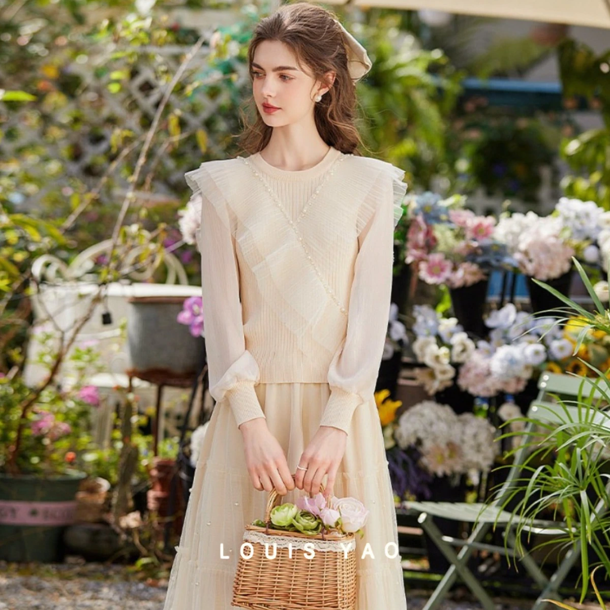 

LOUIS YAO Lace Nail Bead Decorative Pullovers 2025 Spring Round Neck Fake Two Piece Long Sleeve Women's Knitwear Tops