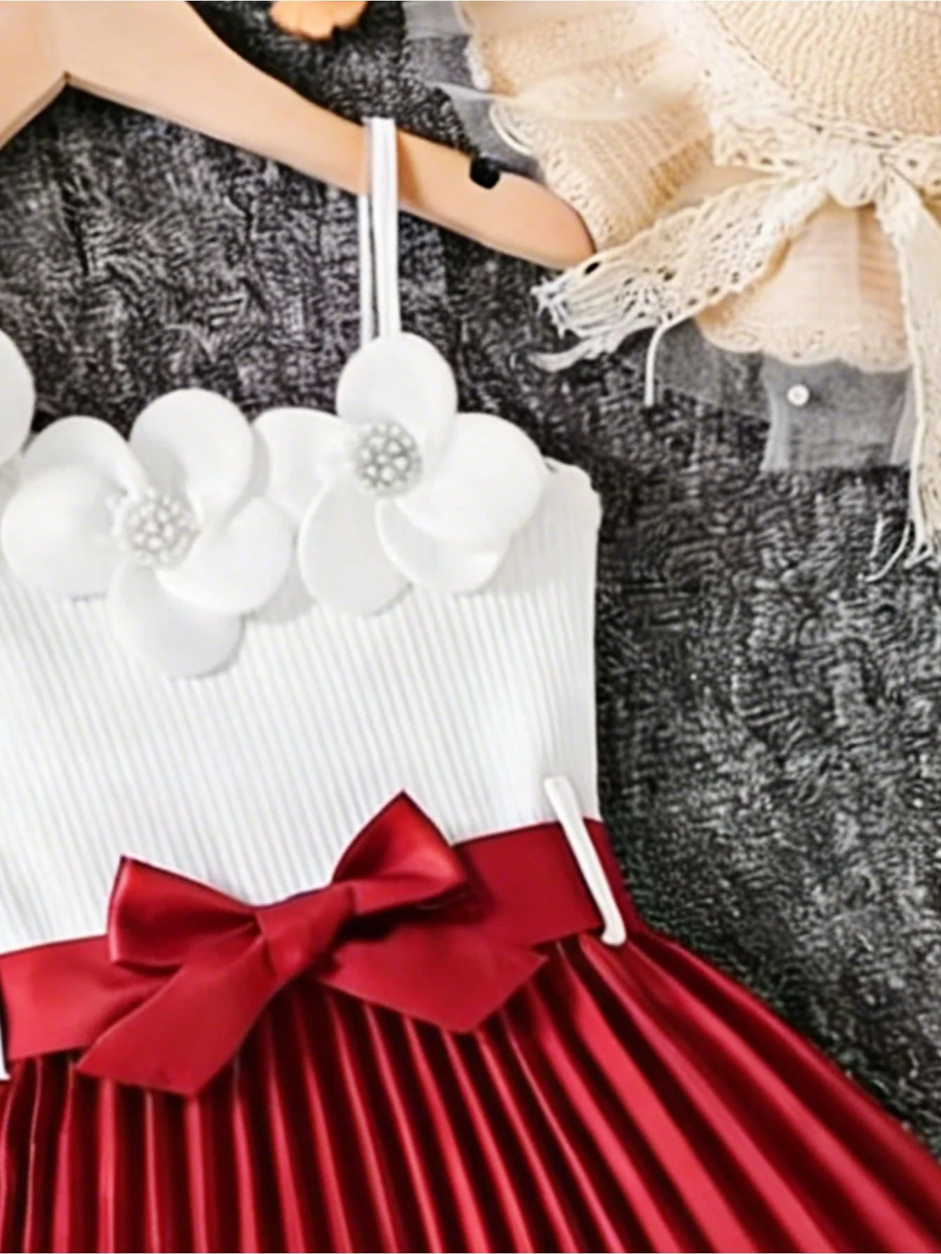 Elegantes Mädchen-Colorblock-Plisseerock Ärmelloses Trägerkleid Niedliches Einfarbiges Blumenmuster Mittellanges A-Linien-Kleid für Kinder – Detail 5
