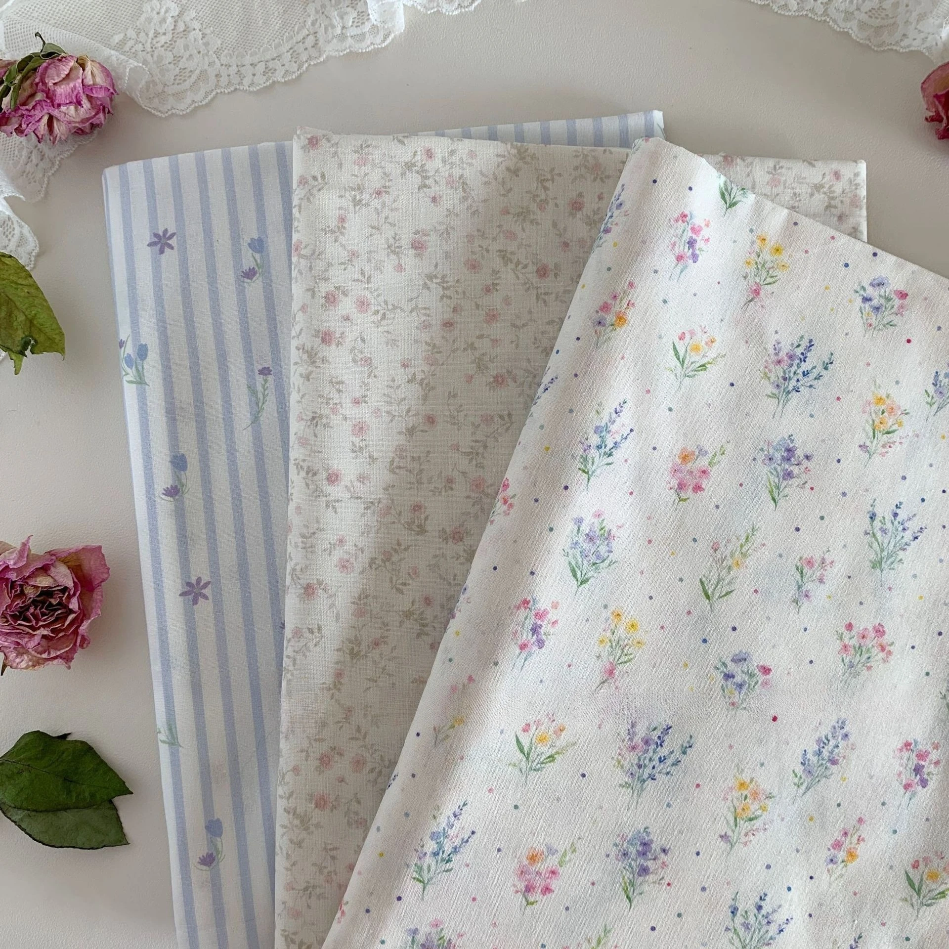 

Korean Style Fresh Floral Print Cotton Fabric Soft Breathable For Handmade Bags Loungewear Children Dress Women Apparel DIY