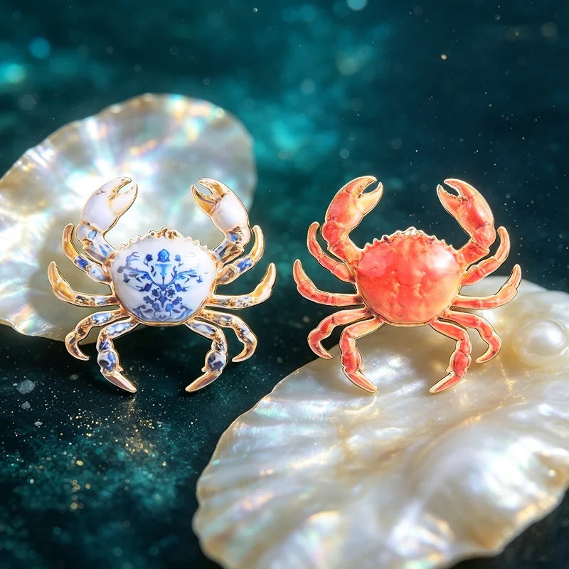 Ocean Animal Crab Badge Retro Vintage Blue and White Porcelain Pattern Animal Enamel Pins Brooches Decor Accessories