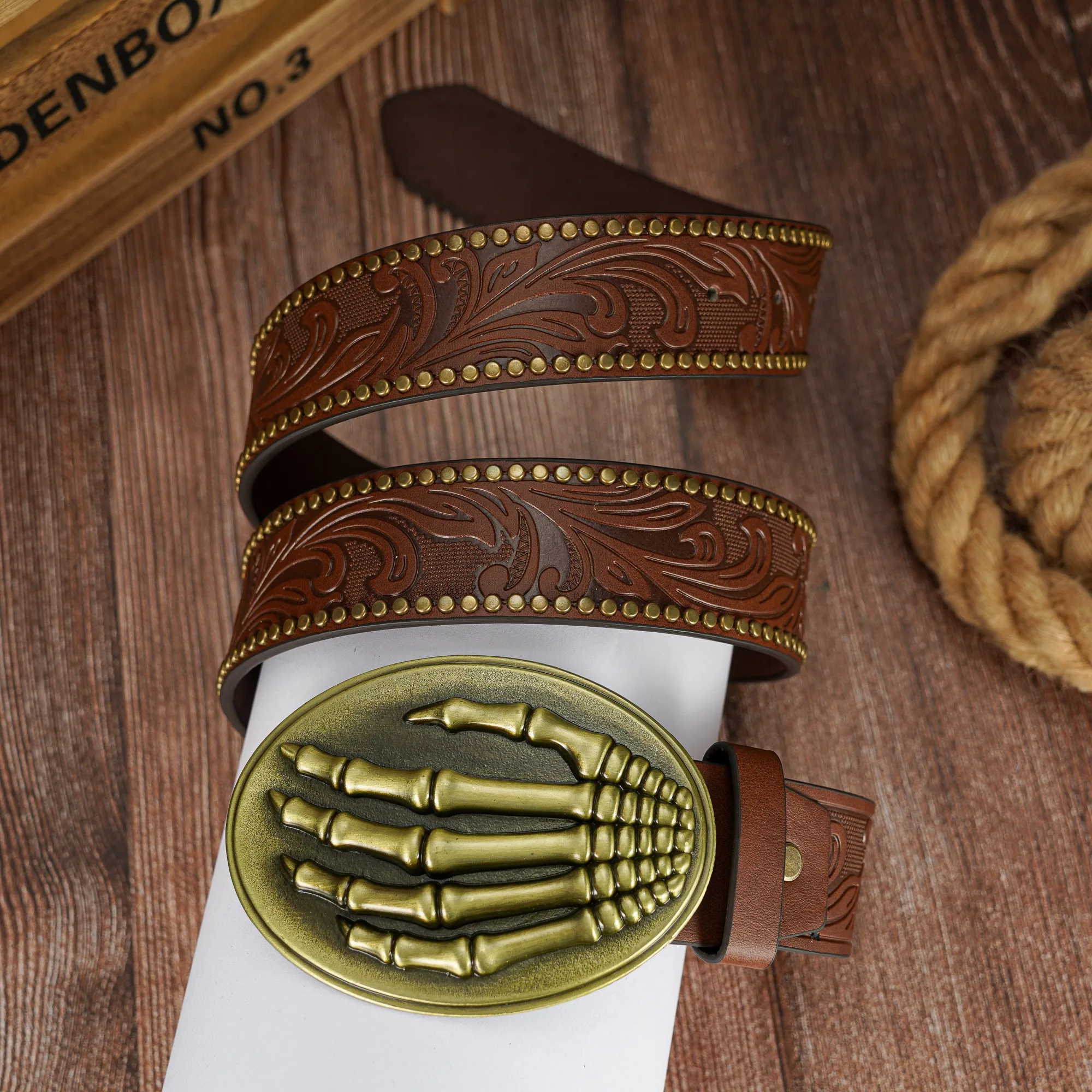 Oval claw buckle simple retro phoenix-tail pattern PU embossed riveted Halloween belt