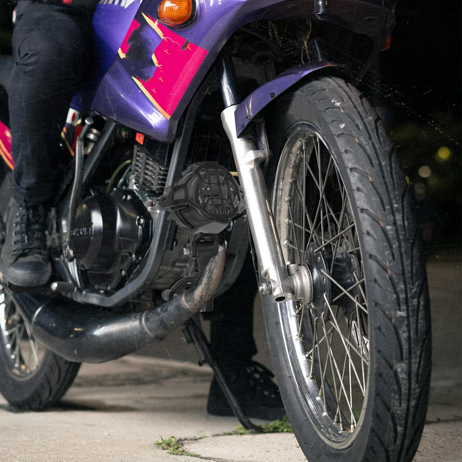 

2Pcs Motorcycle Fog Lamp Guard Protective Grill Cover with Vintage Mesh Style Enhanced Durability and Wide Application Use