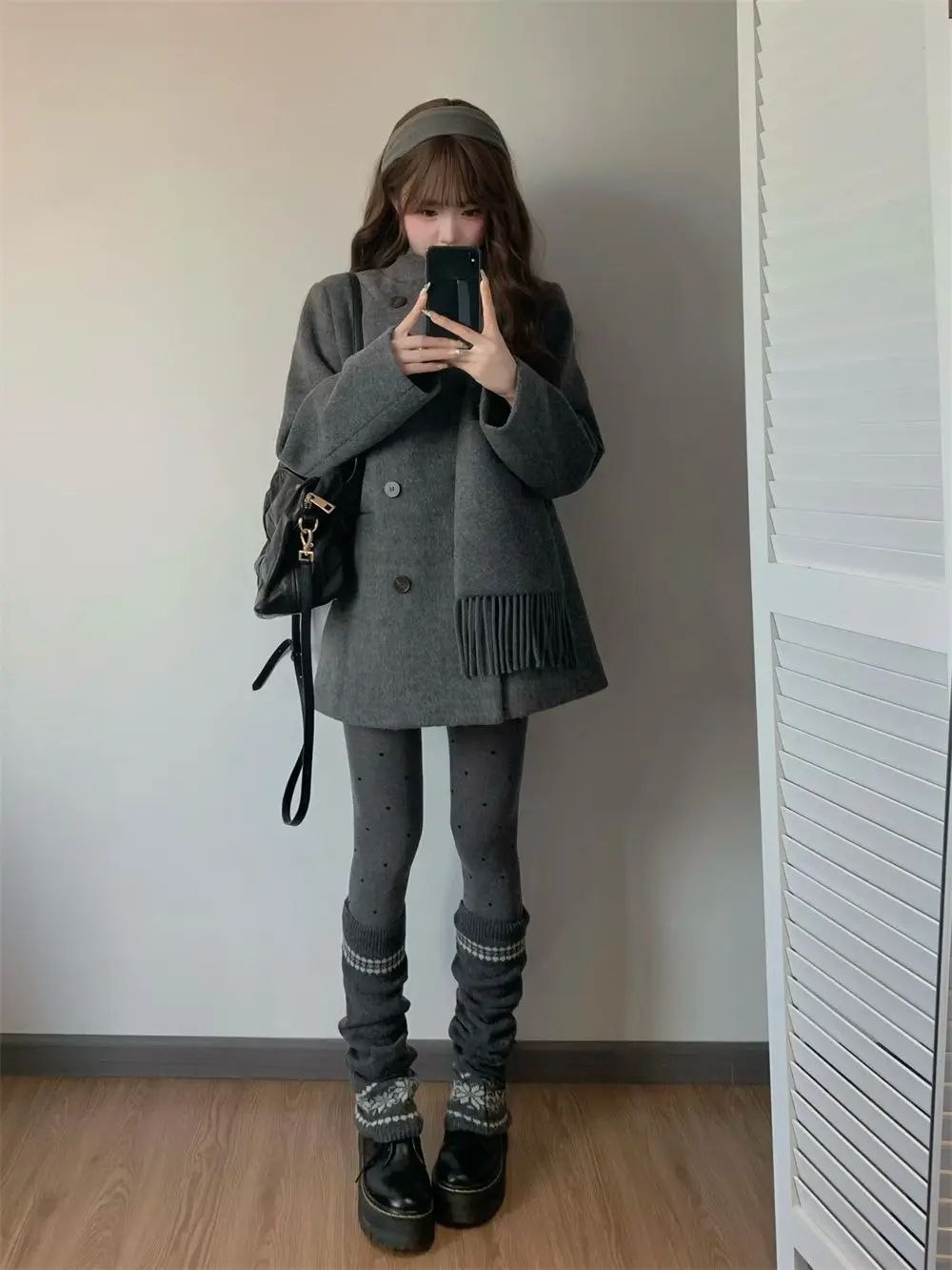 2025 Winter Gray French Vintage Elegant Overcoat Women Button Design Harajuku Warm Blends Female Chic Korean Popular Clothes