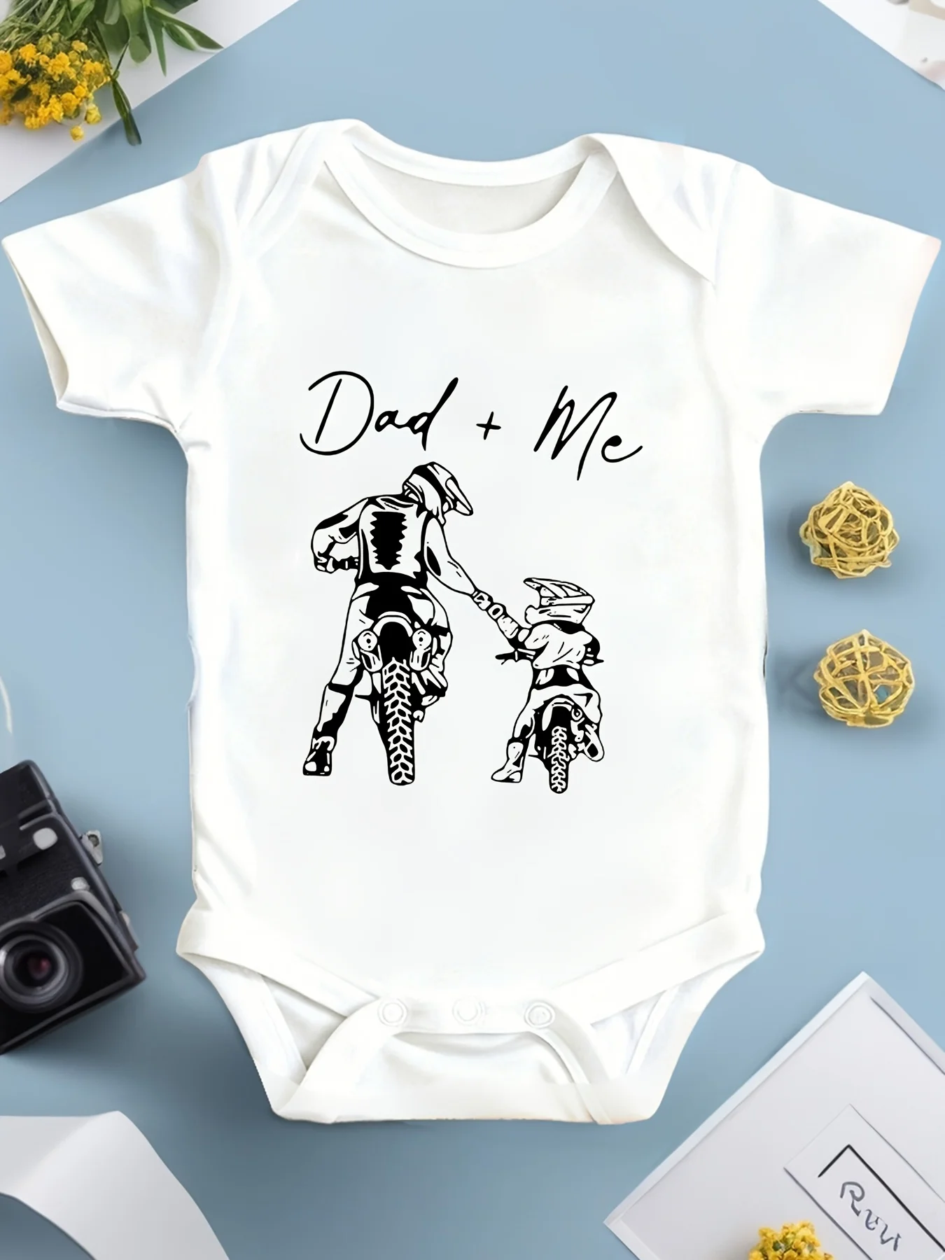 Body para bebé con diseño de silueta de motociclista "Dad + Me", cómodo conjunto para bebé hecho de material transpirable, ideal como regalo de cumpleaños