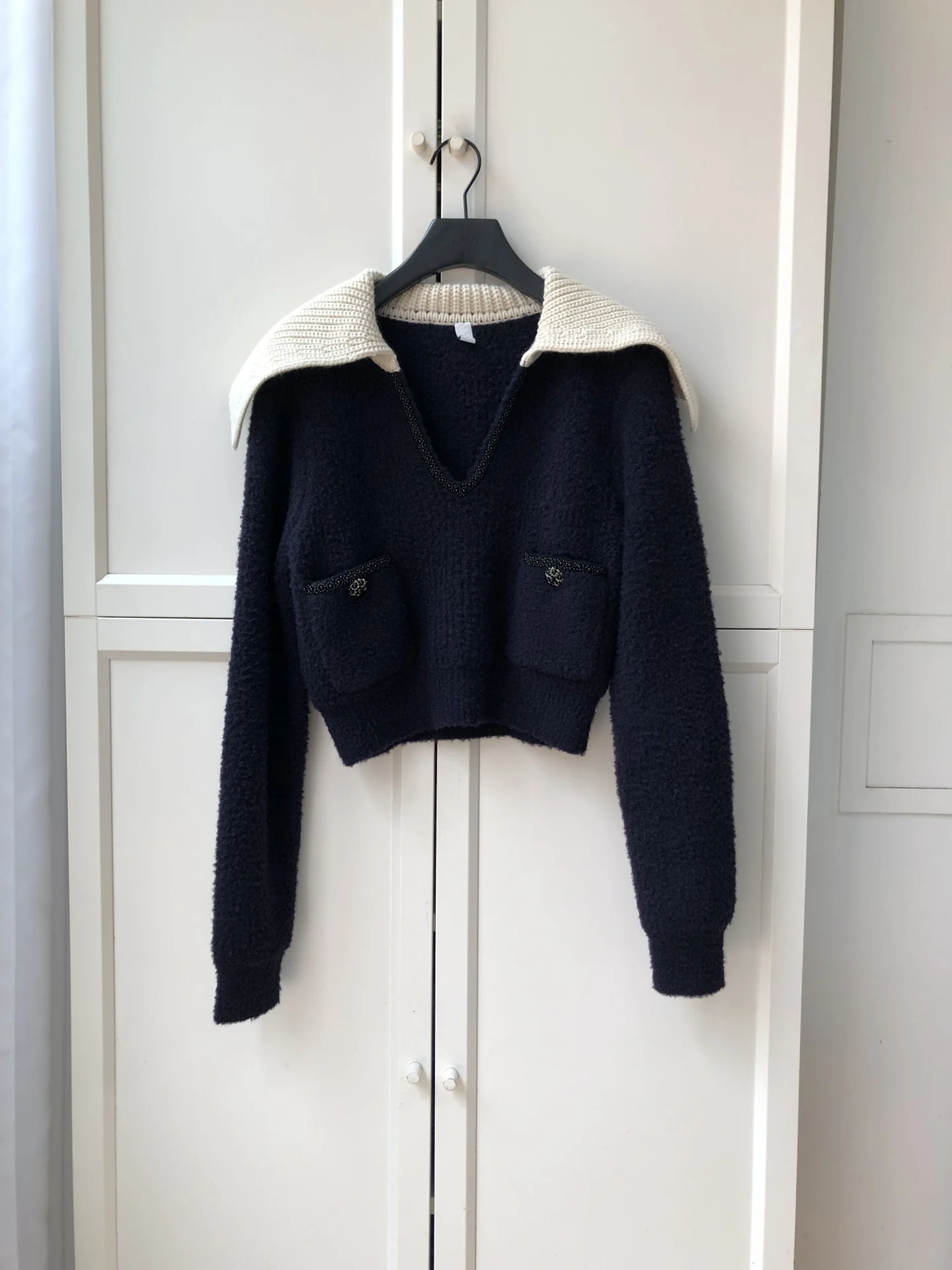 2024 Autumn New Women's Clothing Navy blue collar style knitted long sleeved top 0822