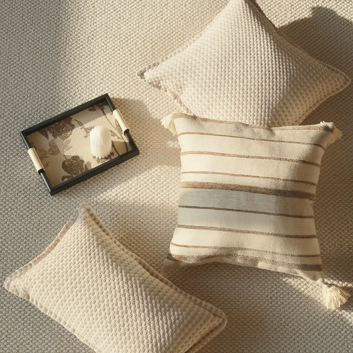 

Beige Geometric Texture Jacquard Cushion Case French Sweet Girl's Room Sofa Cushion Cover Chenille Premium Luxury Home Decor