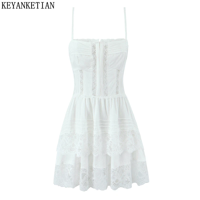 Keyanketian 2025 verão novo vestido de renda halter feminino férias vento slash neck fino cinta espaguete em camadas babados mini vestido