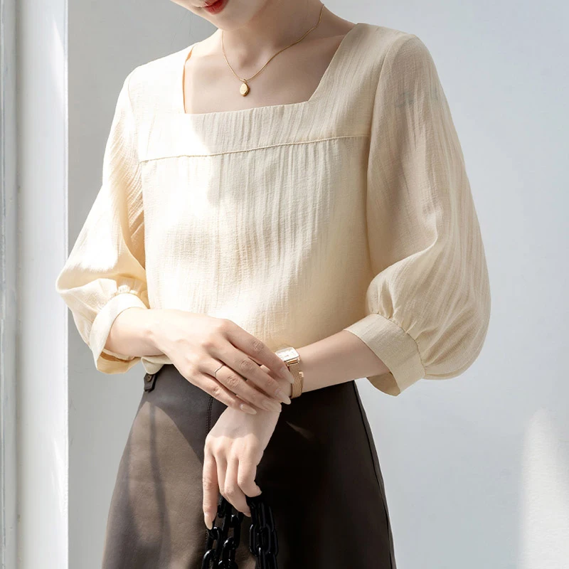 

Korean Solid Women Blouse Fashion Casual Tops 2025 Summer Ladies Comfortable Square Neck Half Sleeve Shirts Blusas Femme