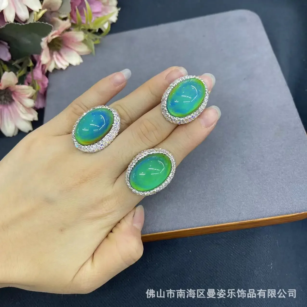 Warm stone clay inlaid with live color retention ring French vintage hot-selling star bright jewelry wholesale