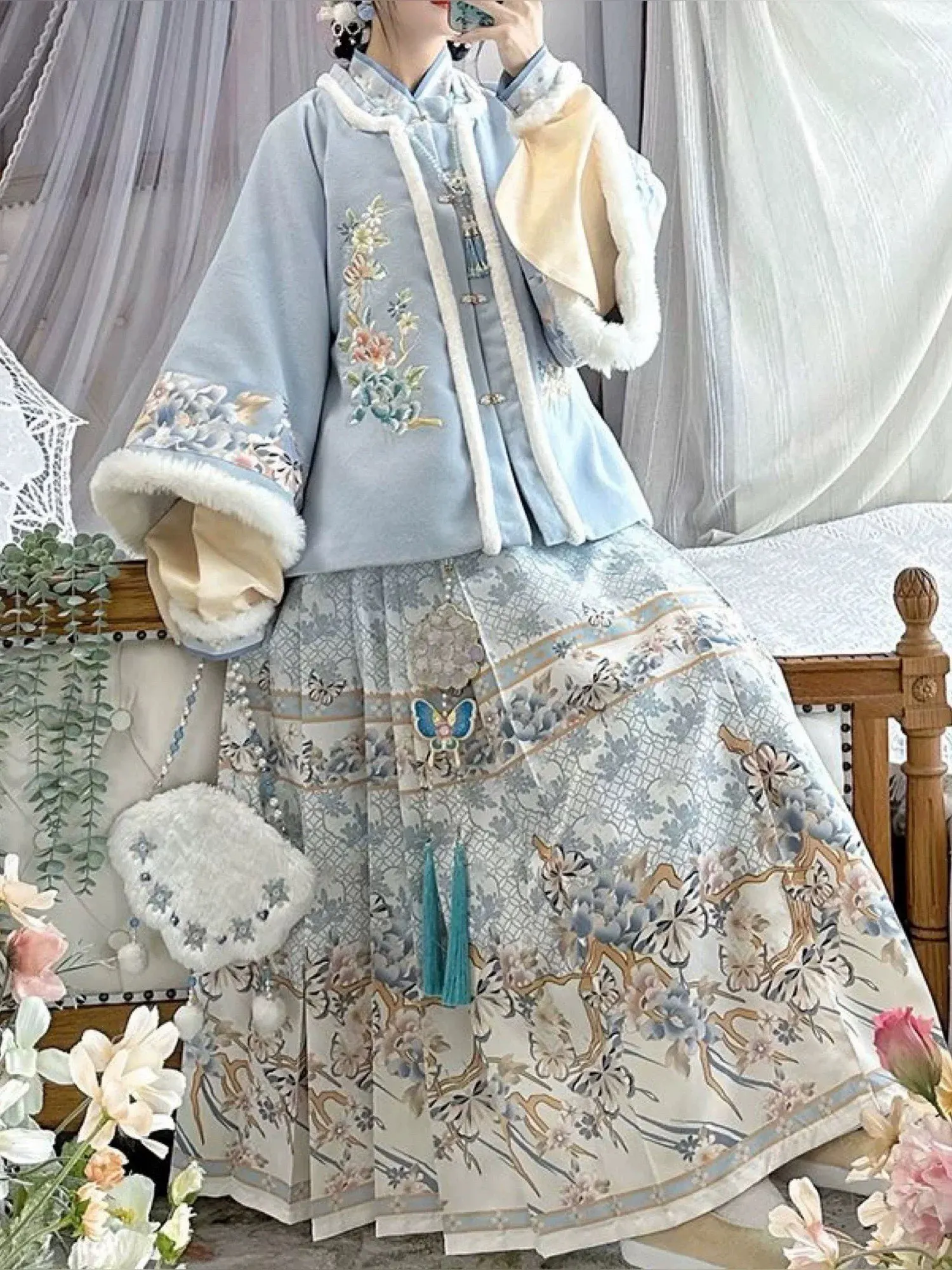 

Winter Hanfu Suits Women Traditional Chinese Blue Embroidered Cosplay Costume Winter New Year Christmas Costume Plus Size 8XL