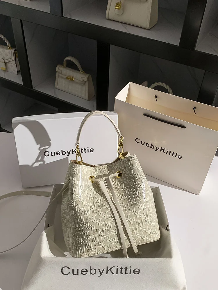 borsa-a-tracolla-da-donna-cuebykittie-borsa-a-spalla-trendy-in-morbida-pelle-grande-con-motivo-geometrico-ideale-per-il-pendolarismo