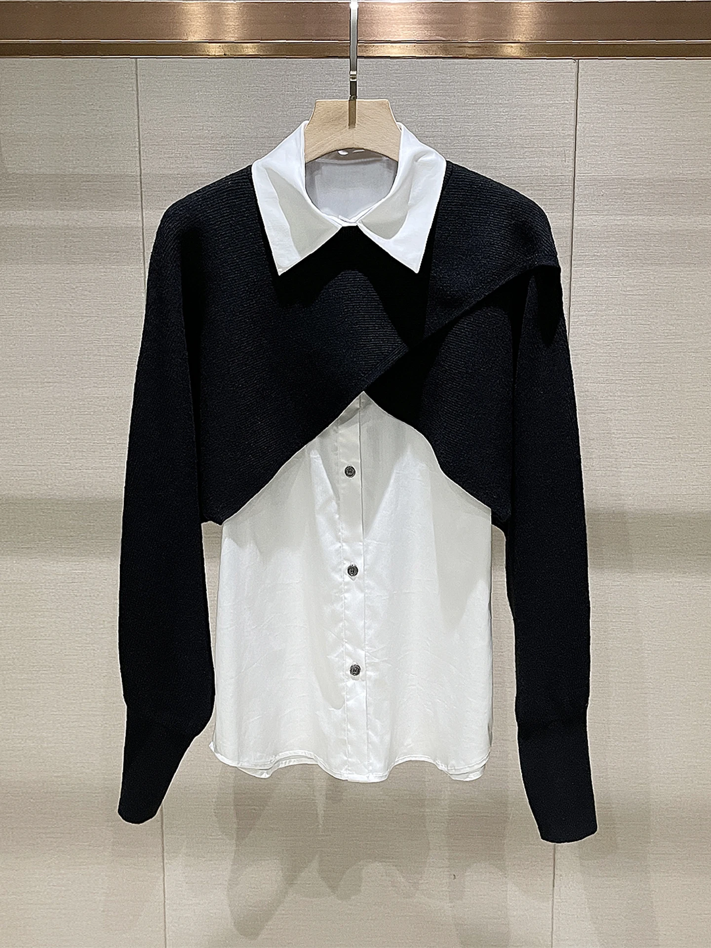   ชุดเซ็ตสองชิ้น เสื้อกั๊กถักแบบลำลอง คอปก รุ่น Unique Casual สำหรับฤดูใบไม้ผลิ 2026 สไตล์ Ele Commute ความนุ่มปานกลาง แขนยาว