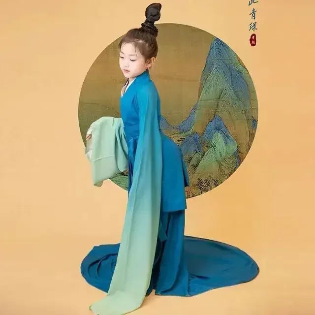 สไตล์จีน Hanfu เครื่องแต่งกายเต้นรําคลาสสิกพื้นบ้านแบบดั้งเดิม Yangko สาวเต้นรํา Elegant แห่งชาติพัดลมร่มเต้นรําเครื่องแต่งกาย