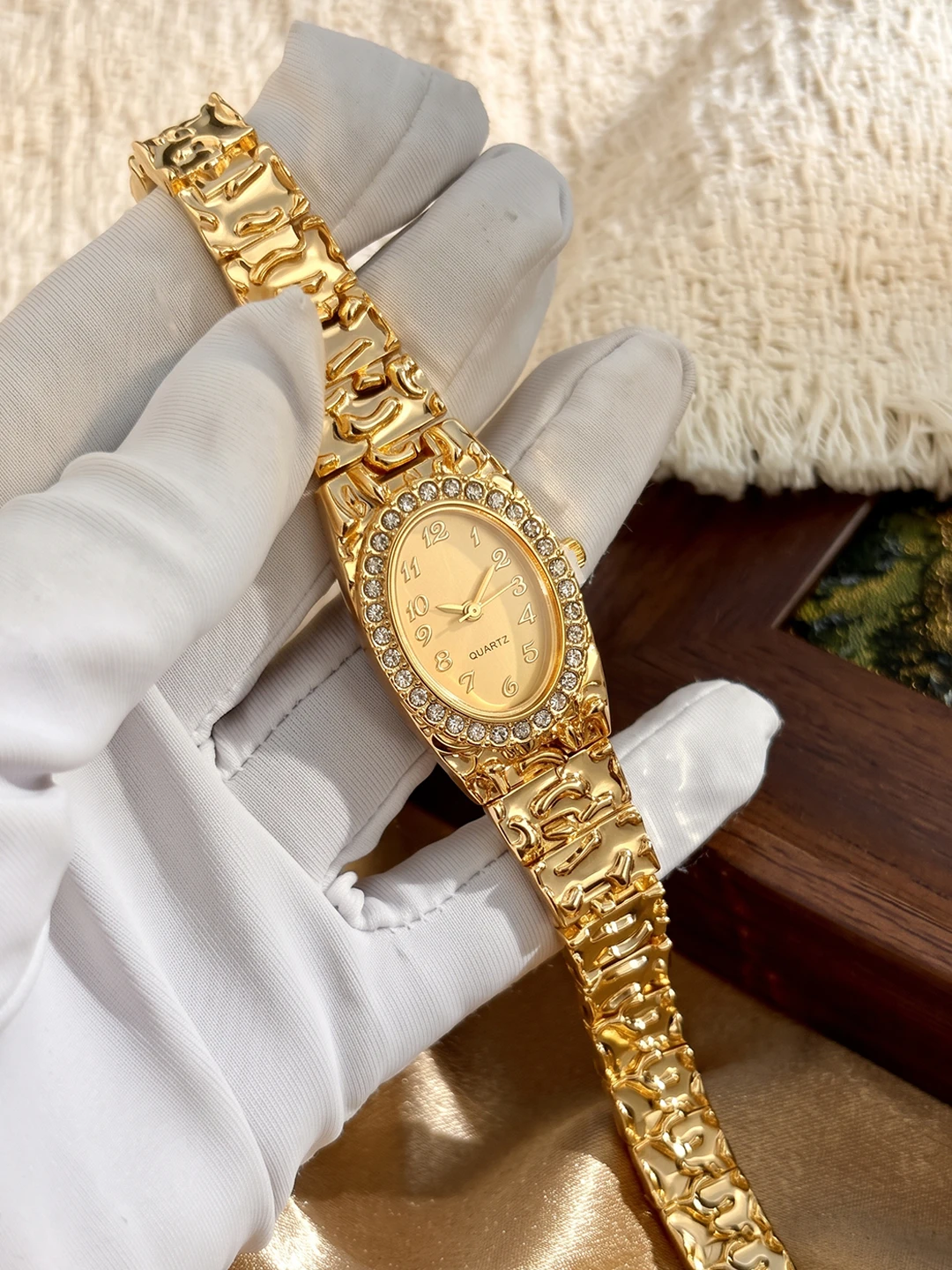 Vintage Luxury Diamond Inlaid Oval Dial Lava Texture Strap Analog Ladies Wrist Watch