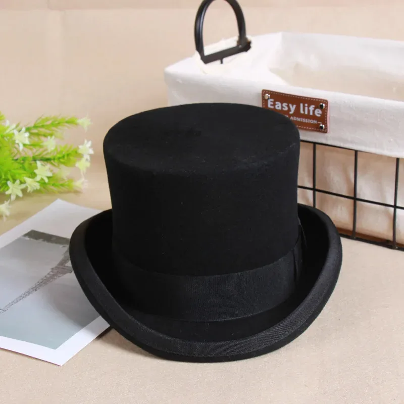 

2025 Wool Flat Man Top Hat Fashion Fedora Hats Versatile Panama Magician Cap Gentleman Cylinder Strap Steampunk Unisex Elegant