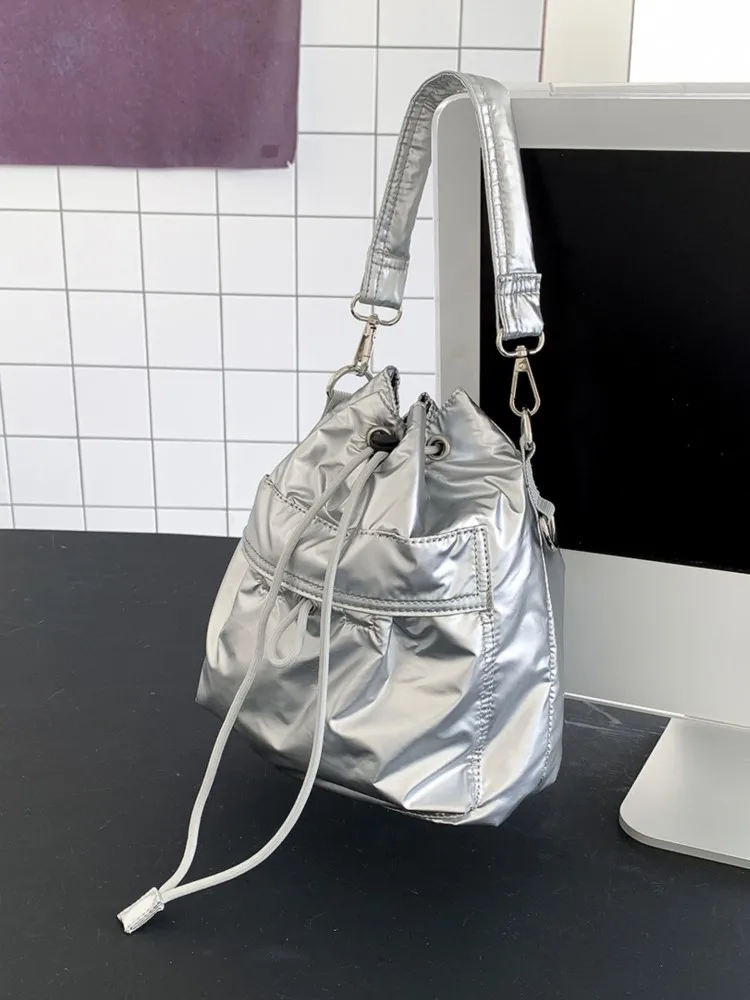 Drawstring Pleated Design Bucket Bag Women 2024 New Korean Nylon Casual Shoulder Bag Female Simple Solid Travel Crossbody Bag