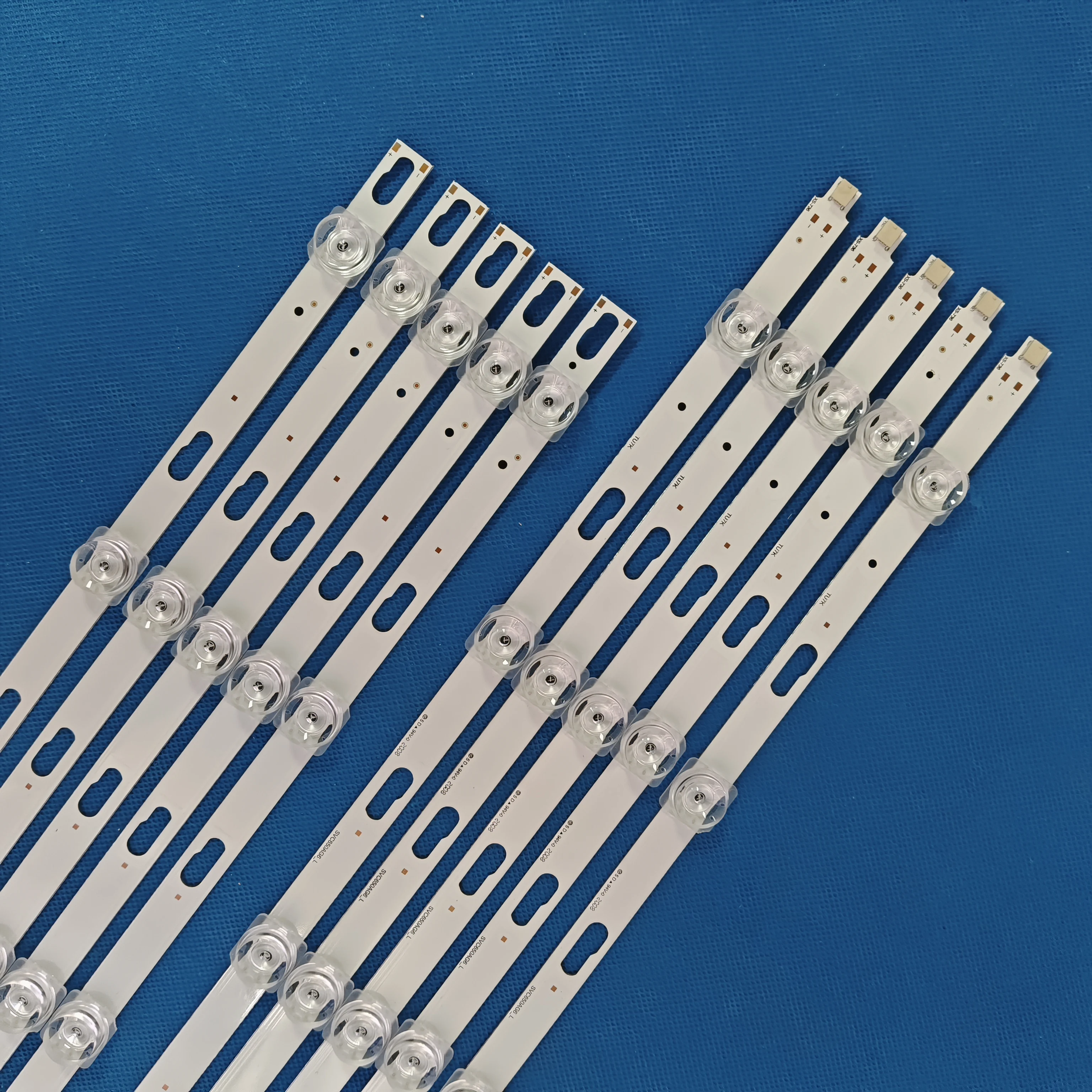 شريط LED لـ GU65TU8079U UE65AU7100K UE65AU7100U UN65AU7000G UE65TU6905K UE65TU7172U UE65TU8072U UE65TU7095U