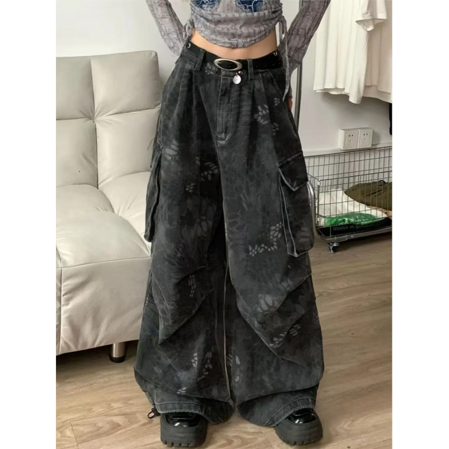 American Retro High Street Design with Snake Pattern Multi Pocket Workwear Jeans for Women High Waisted and Loose Wide Leg Pants