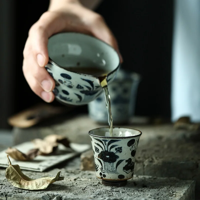 ★Jingdezhen Antique Wood Kiln Yuan Blue and White Fragrance Fish and Algae Pattern Master Cup Su Ma Liqing Pure Handmade Raw Ore