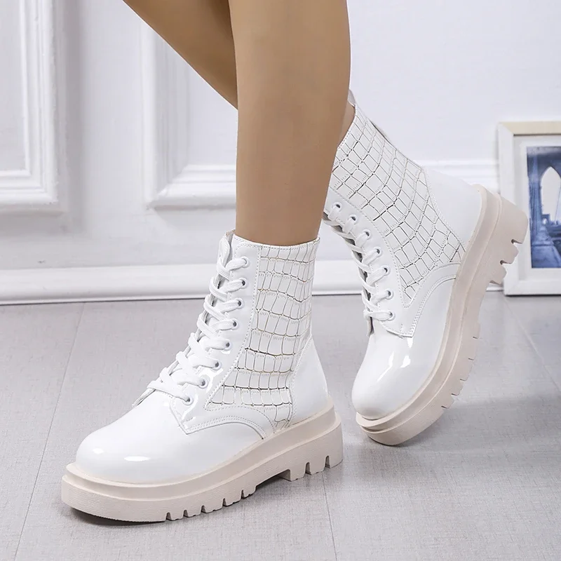 Shoes Female 2023 New High Quality Women\'s Boots Comfortable Round Toe Platform Boots Winter High Top Lace-up Motorcycle Boots