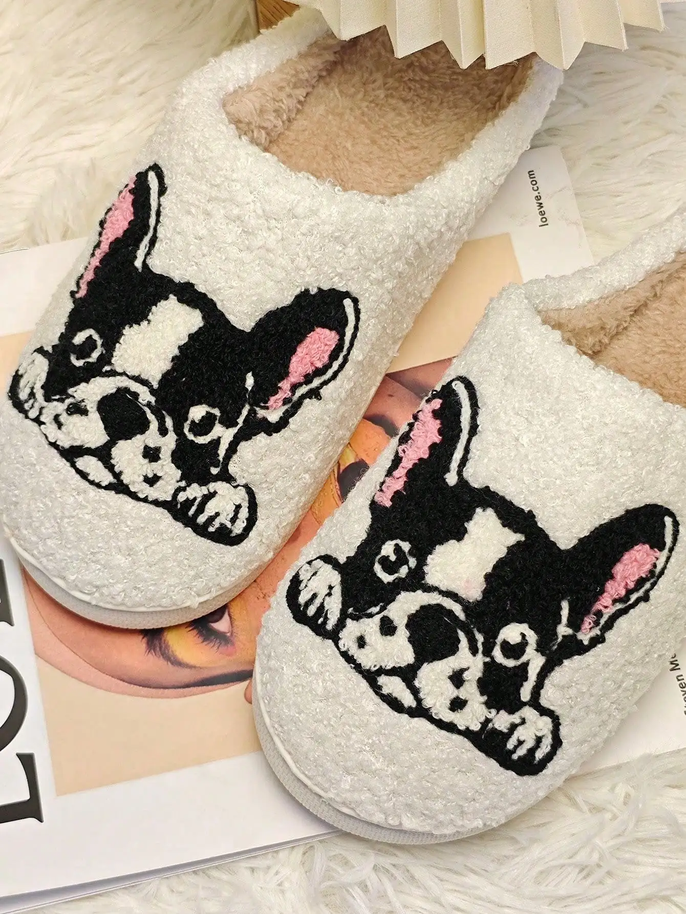 2026 New Cute Bulldog Cartoon Fleece Slippers for Men and Women, Autumn Winter Warm Home Anti-Slip Wear-Resistant Slides