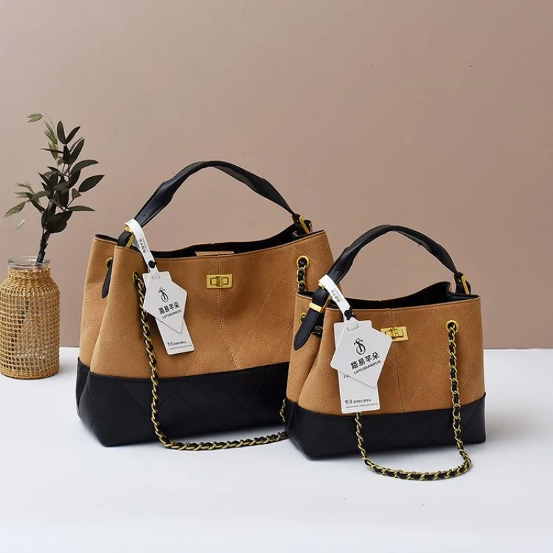 

Women's Crossbody-Bag Made Of Faux Leather Boasting Trendy Argentina High-End Spacious Soft Daily Look​