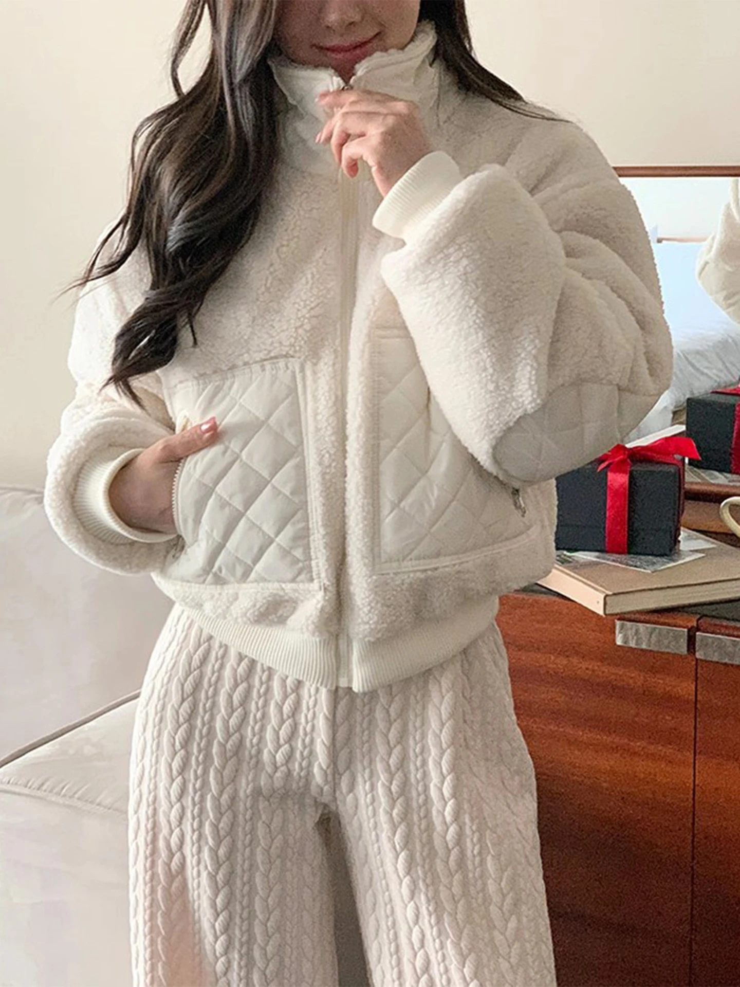 

Lamb Fur Jaet Women's Winter New Sle Double ket Splicing Embroidery Warm Cotton Coat Korean Version Loose Fit Long Sve