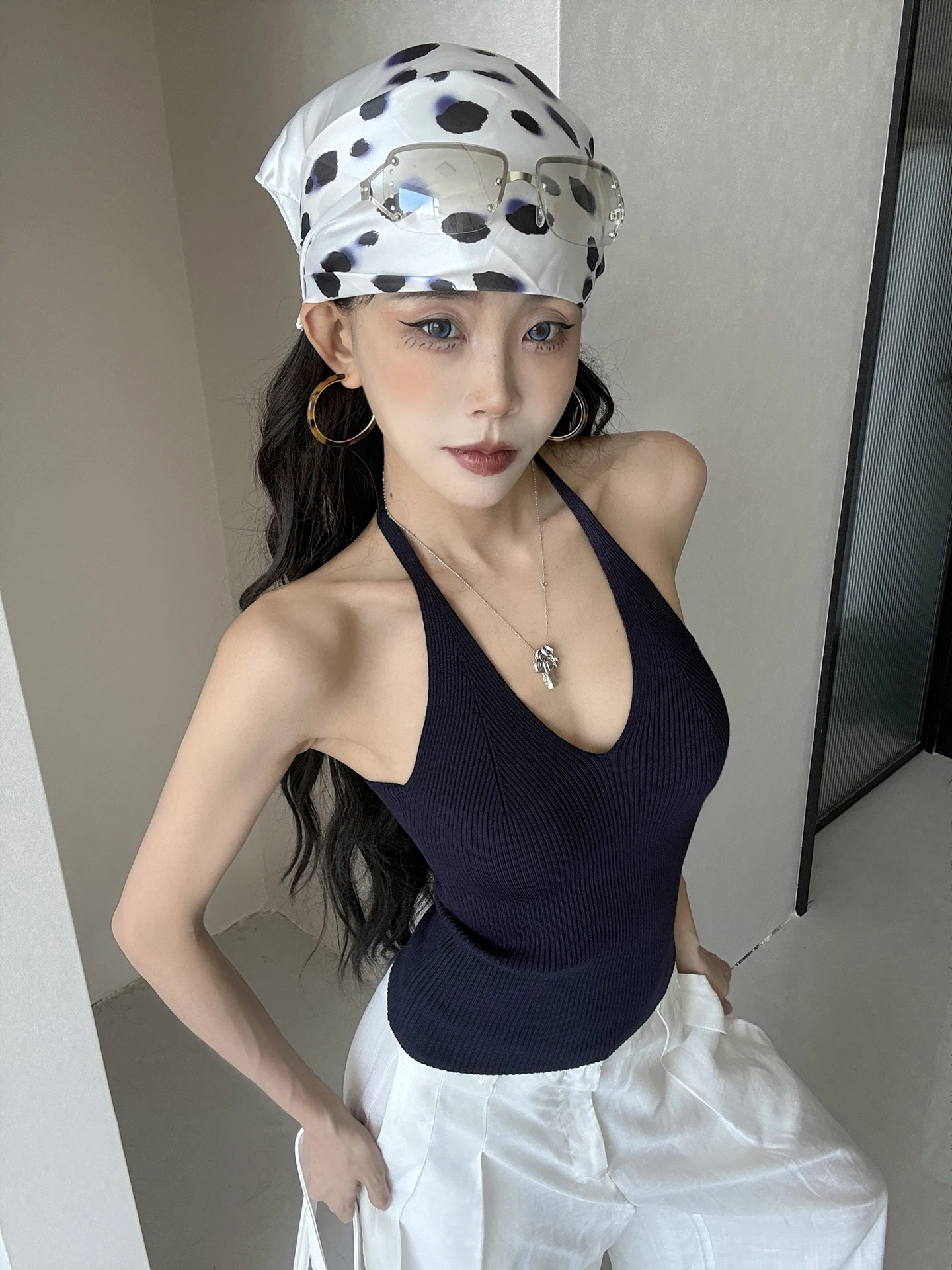 MianCun V-Neck Knitted Top Women's Slim Fit Short Style Summer New Fashion Hanging Neck Design Base Layer Upper Apparel