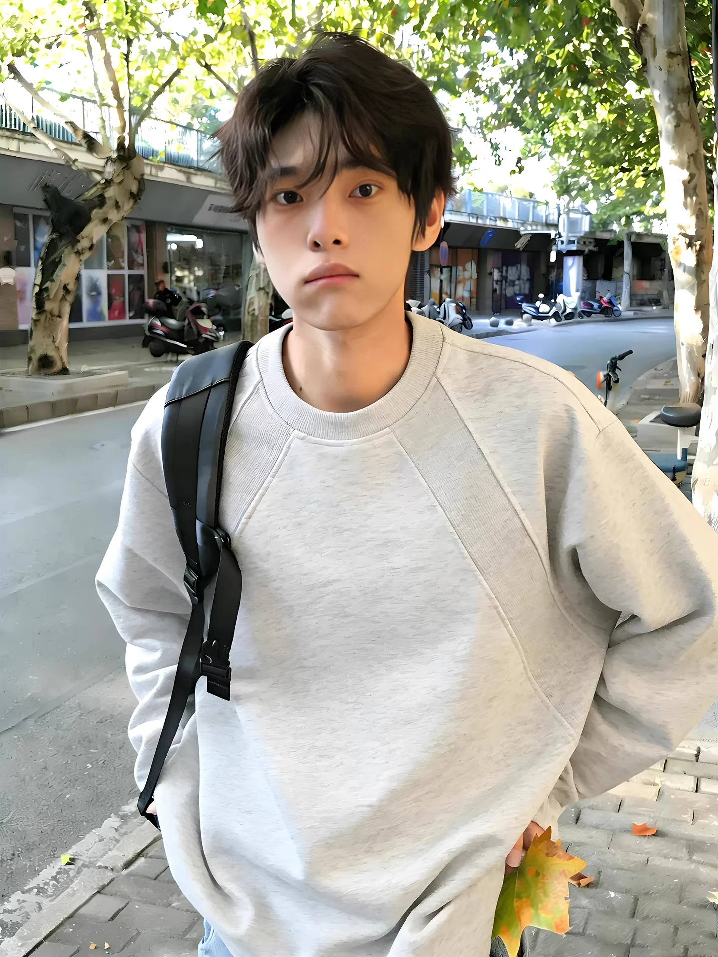 Men's round Neck Fleece Lined Long Sleeve Sweatshirt Comfortable Heavyweight Base Layer Shirt American Style Cotton Polyester...