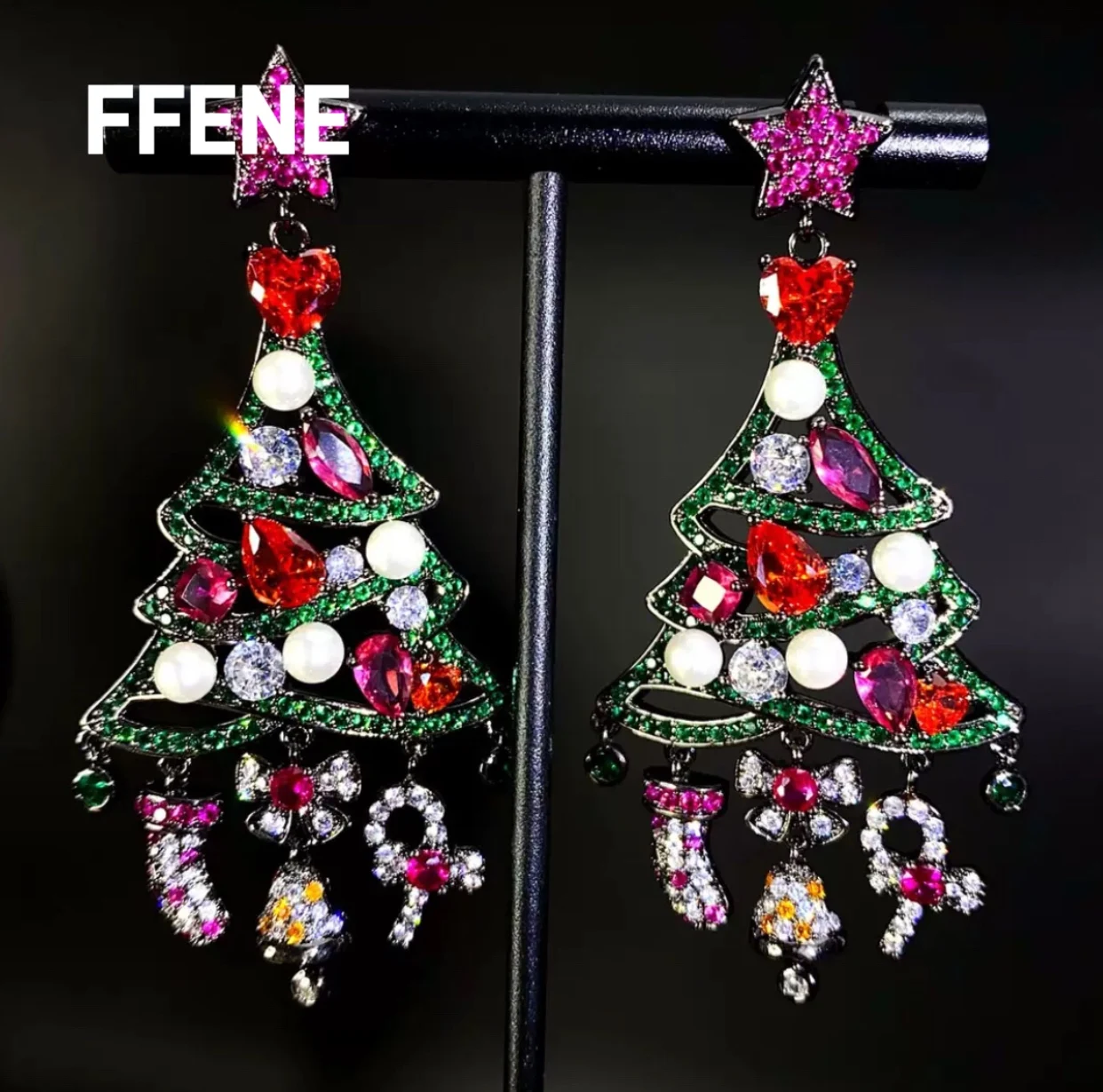 

High-end festive Christmas tree earrings, personalized pearl, five-pointed star, sock, bell, luxurious micro-set zirconium