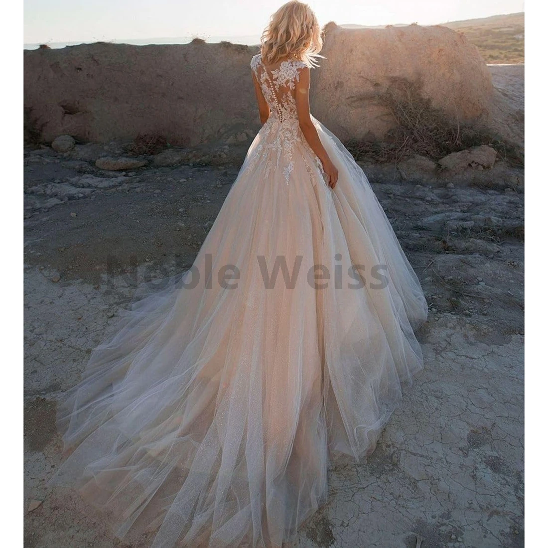 Robe de Mariée Élégante en Tulle avec Traîne de Balayage, Col Rond, pour les Patients, Personnalisée